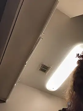 Snapshot of renegade_vyxxen chatting on 19, 11, 2025 renegade vyxxen online show from 19, 11, 2025