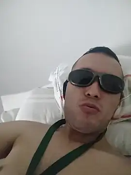 Snapshot of Yeye25199 chatting on 18, 2, 2025 Yeye25199 online show from 18, 2, 2025