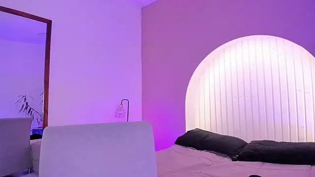 martina duque  online show from 7, 4, 2026