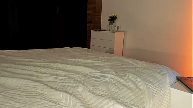 Rachel Rey online show from 8, 4, 2026