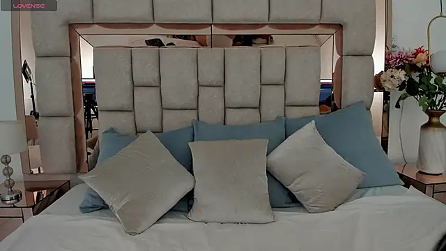 emma castilloo online show from 2, 11, 2025