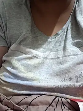 Snapshot of _Redwine_ chatting on 18, 3, 2025 Redwine online show from 18, 3, 2025