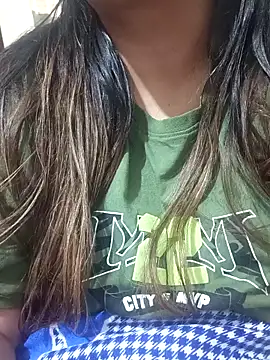 Snapshot of _Redwine_ chatting on 7, 11, 2025 Redwine online show from 7, 11, 2025