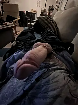 Snapshot of MarkBigDick35 chatting on 10, 12, 2024 MarkBigDick35 online show from 10, 12, 2024