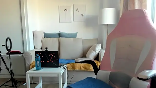 emmita69  online show from 7, 2, 2025