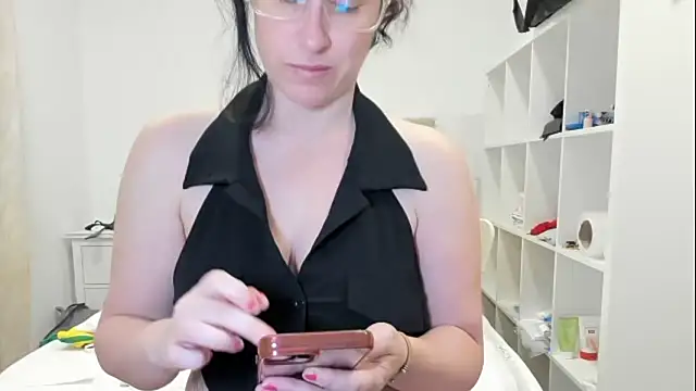 emmita69  online show from 15, 1, 2026