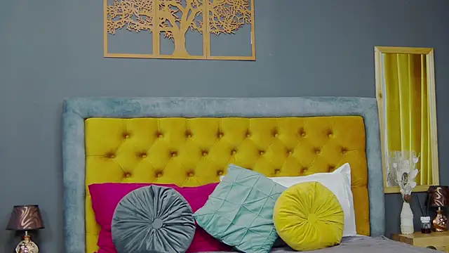 HaileyMoonn online show from 28, 1, 2025