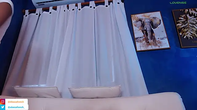 Snapshot of AleezaFrench chatting on 9, 12, 2024 AleezaFrench online show from 9, 12, 2024