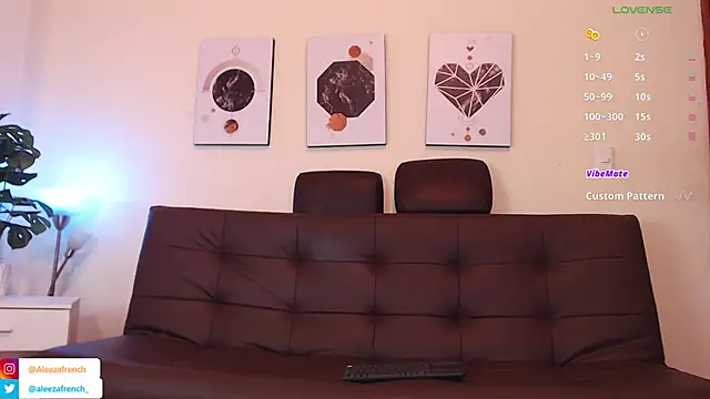 Snapshot of AleezaFrench chatting on 17, 12, 2024 AleezaFrench online show from 17, 12, 2024