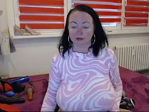 Snapshot of Alexie33 chatting on 9, 2, 2025 Alexie33 online show from 9, 2, 2025