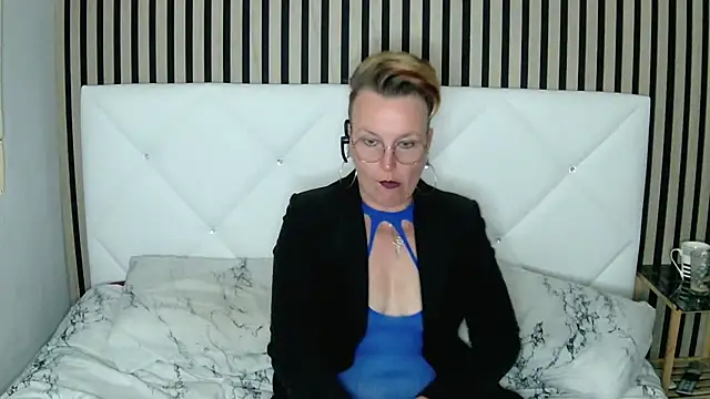 xxNoeliaxx online show from 25, 1, 2025