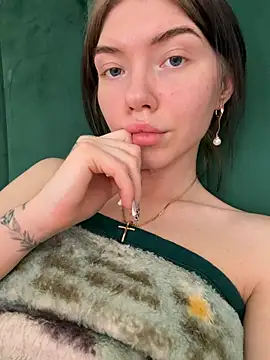 Lisaaa Alisa online show from 6, 4, 2026