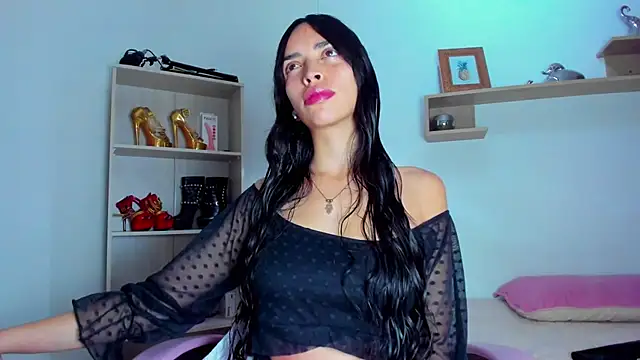 Dolce Saeenz online show from 13, 6, 2026