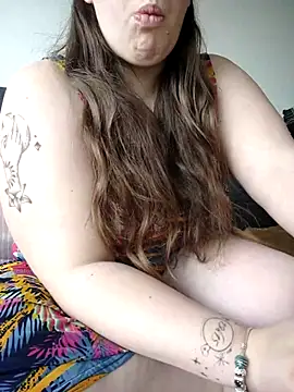 FrancaiseLynne online show from 15, 2, 2025