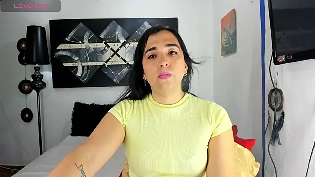 SARAMISHA online show from 10, 9, 2025