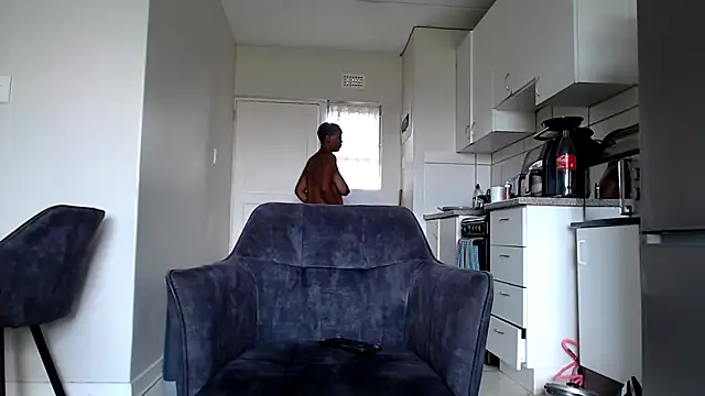 officialkhakes za online show from 5, 1, 2025