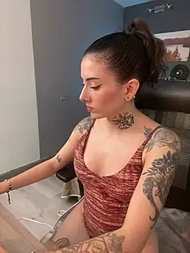 LiliJones  online show from 14, 12, 2024