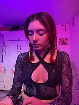 LiliJones  online show from 13, 3, 2025