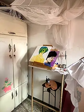 LiliJones  online show from 1, 10, 2025