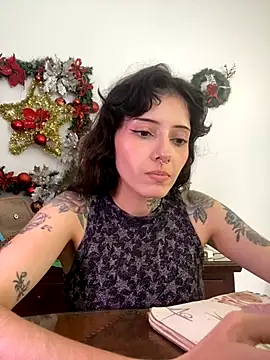 LiliJones  online show from 13, 12, 2025