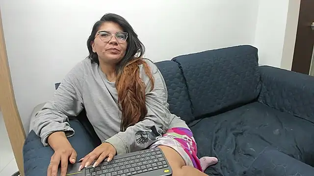 Luna Dumont online show from 22, 3, 2025