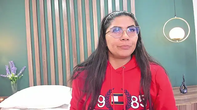 Luna Dumont online show from 26, 9, 2025