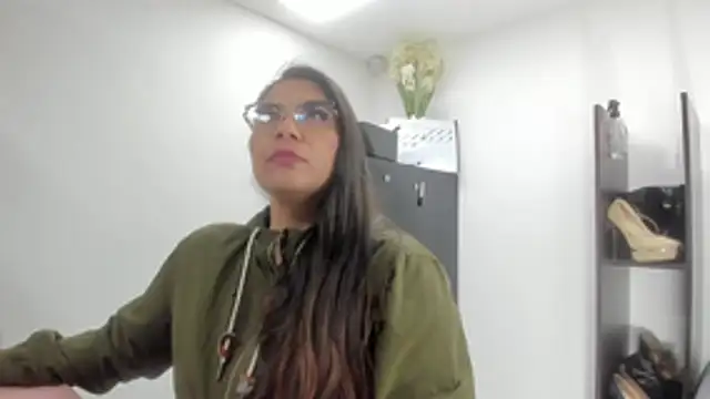 Luna Dumont online show from 12, 1, 2026