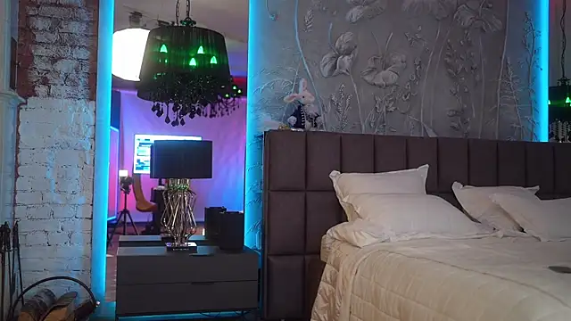 eva fashionista online show from 17, 4, 2026