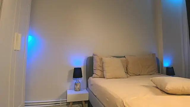 ShySara online show from 27, 1, 2025