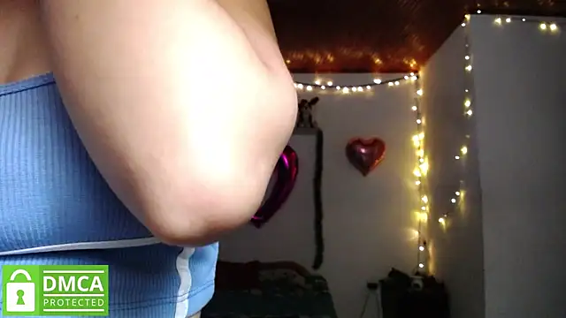 Snapshot of Mr_MrsCurie chatting on 13, 12, 2024 Mr MrsCurie online show from 13, 12, 2024