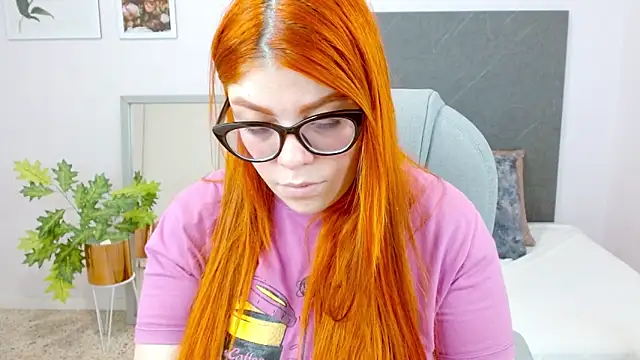 Snapshot of lucie_nicolls chatting on 11, 12, 2024 lucie nicolls online show from 11, 12, 2024