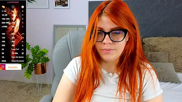 Snapshot of lucie_nicolls chatting on 17, 12, 2024 lucie nicolls online show from 17, 12, 2024