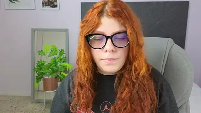 Snapshot of lucie_nicolls chatting on 7, 1, 2025 lucie nicolls online show from 7, 1, 2025