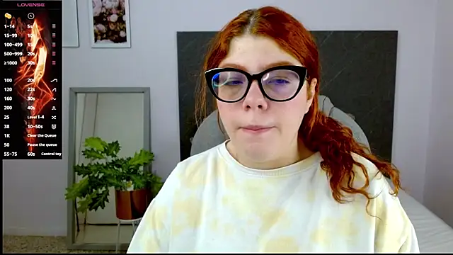 Snapshot of lucie_nicolls chatting on 20, 1, 2025 lucie nicolls online show from 20, 1, 2025