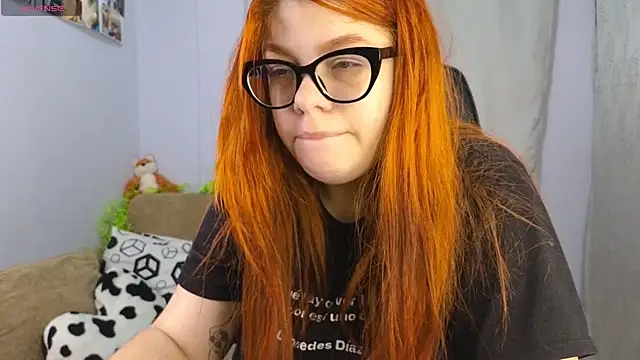 Snapshot of lucie_nicolls chatting on 24, 2, 2025 lucie nicolls online show from 24, 2, 2025