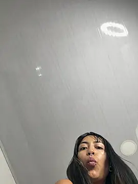 Snapshot of maybelline69 chatting on 6, 7, 2026 maybelline69 online show from 6, 7, 2026