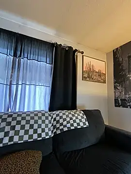 SidneyRaee online show from 20, 12, 2024