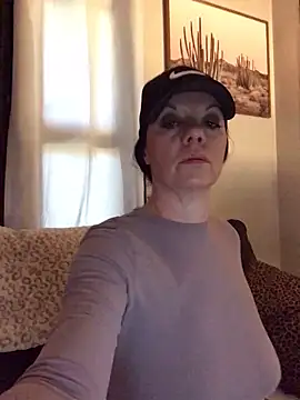 SidneyRaee online show from 10, 10, 2025