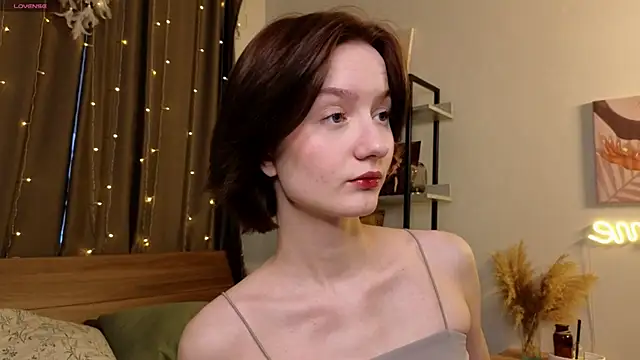 Snapshot of IdaValenti chatting on 22, 2, 2025 IdaValenti online show from 22, 2, 2025