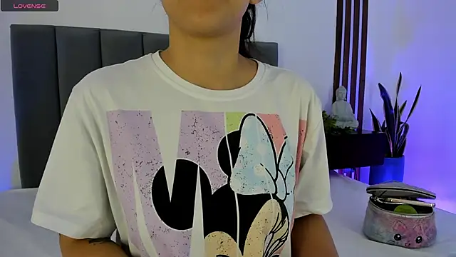 moll1e  online show from 15, 3, 2025