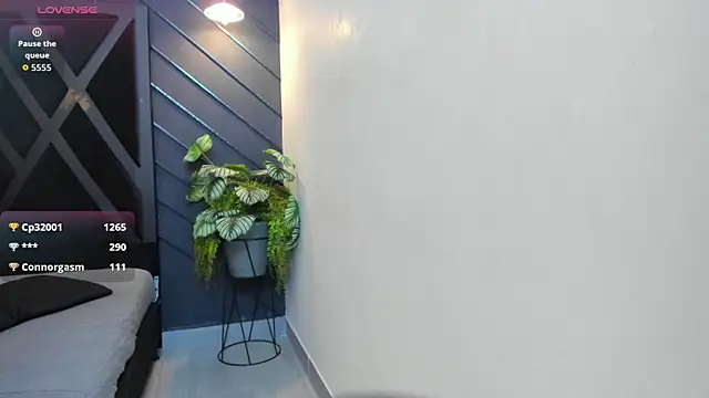 Snapshot of Apolo_Bianco_ chatting on 20, 9, 2025 Apolo Bianco  online show from 20, 9, 2025