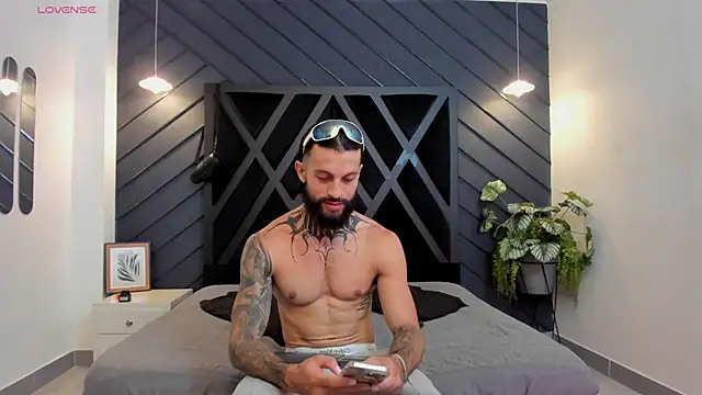 Snapshot of Apolo_Bianco_ chatting on 29, 9, 2025 Apolo Bianco  online show from 29, 9, 2025