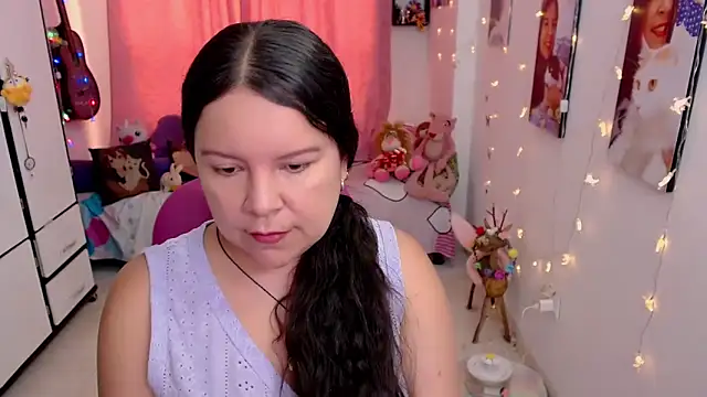 claryssa  online show from 17, 5, 2026