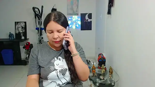 claryssa  online show from 31, 5, 2026