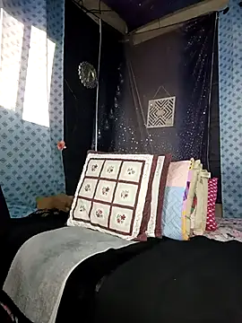 Horny kaylee online show from 9, 4, 2026