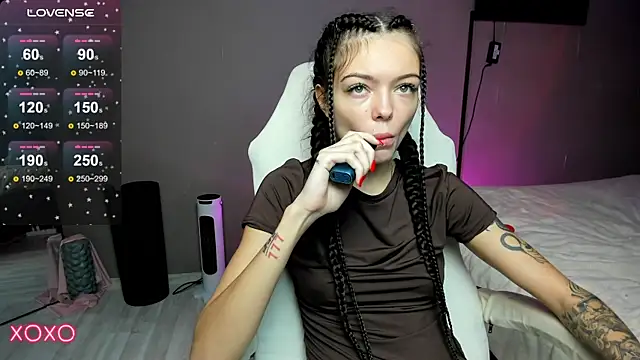 Mariella Adamss online show from 30, 10, 2025