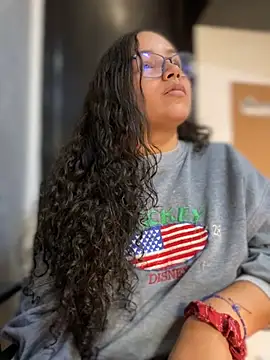 CurlyGirl 1 online show from 27, 12, 2024