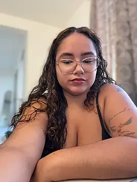 CurlyGirl 1 online show from 27, 6, 2026