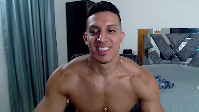 Snapshot of Frank_heaven01 chatting on 11, 1, 2025 Frank heaven01 online show from 11, 1, 2025