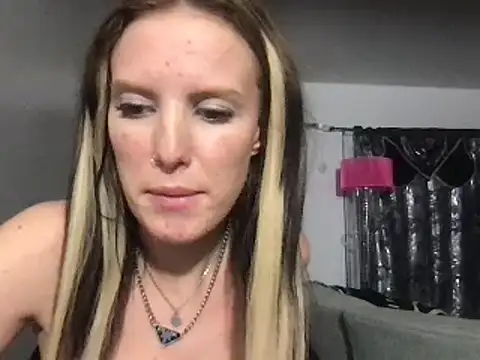 kittycatkendra online show from 11, 2, 2025